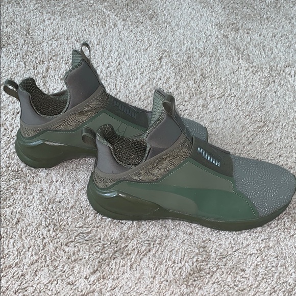 Puma - Picture 2 of 5